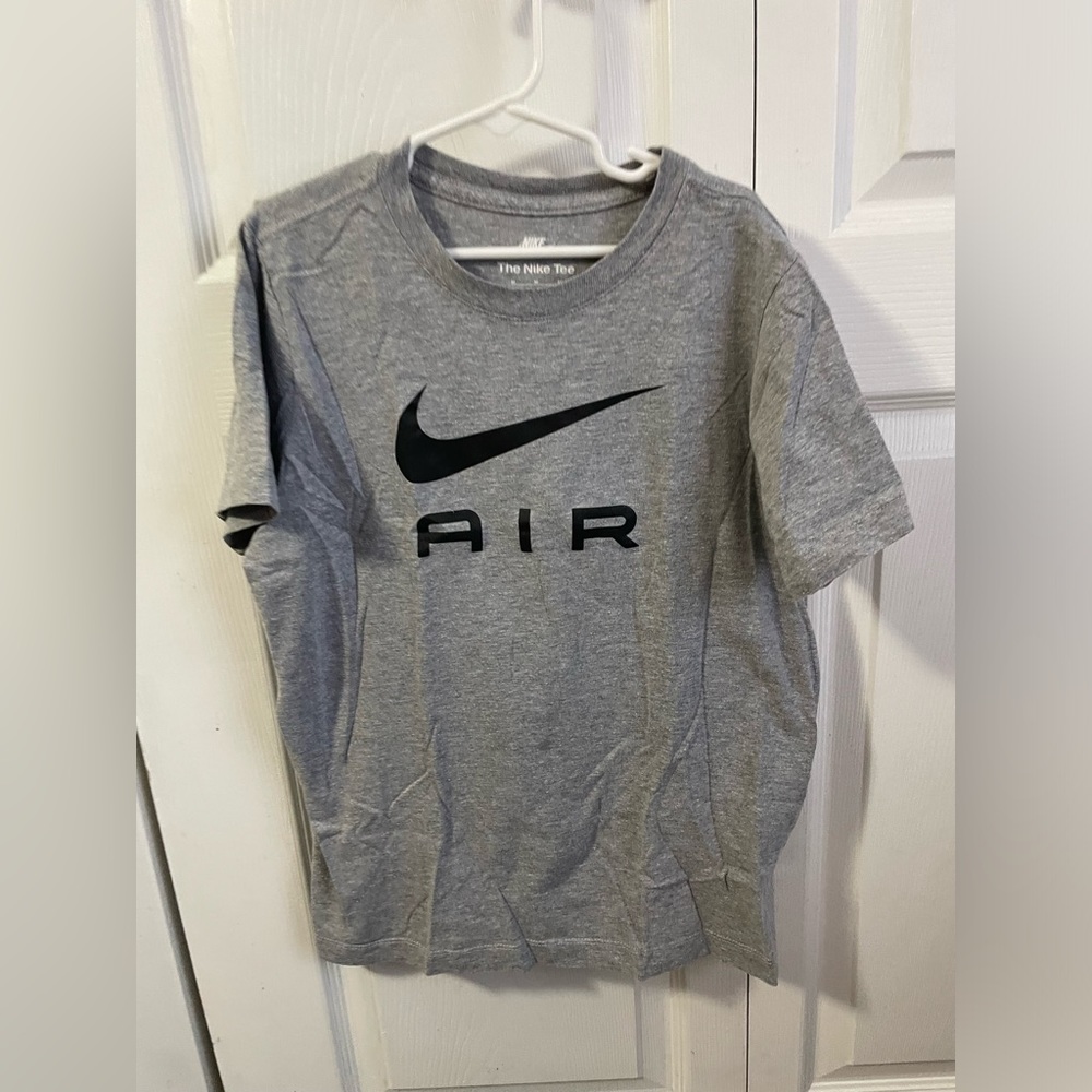 Kids nike tshirt